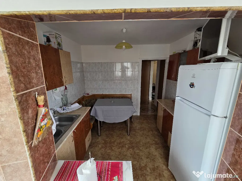 Apartament 2 camere zona CRAITER 