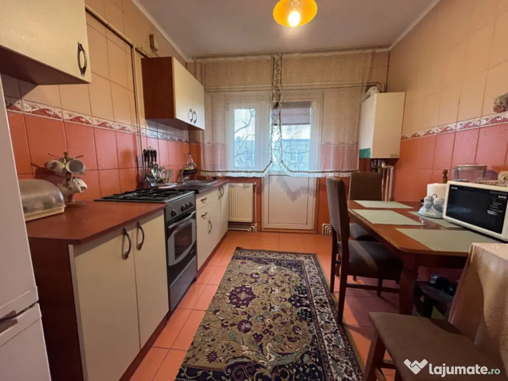 - Apartament 2 camere confort 1 decomandat, zona Obor.