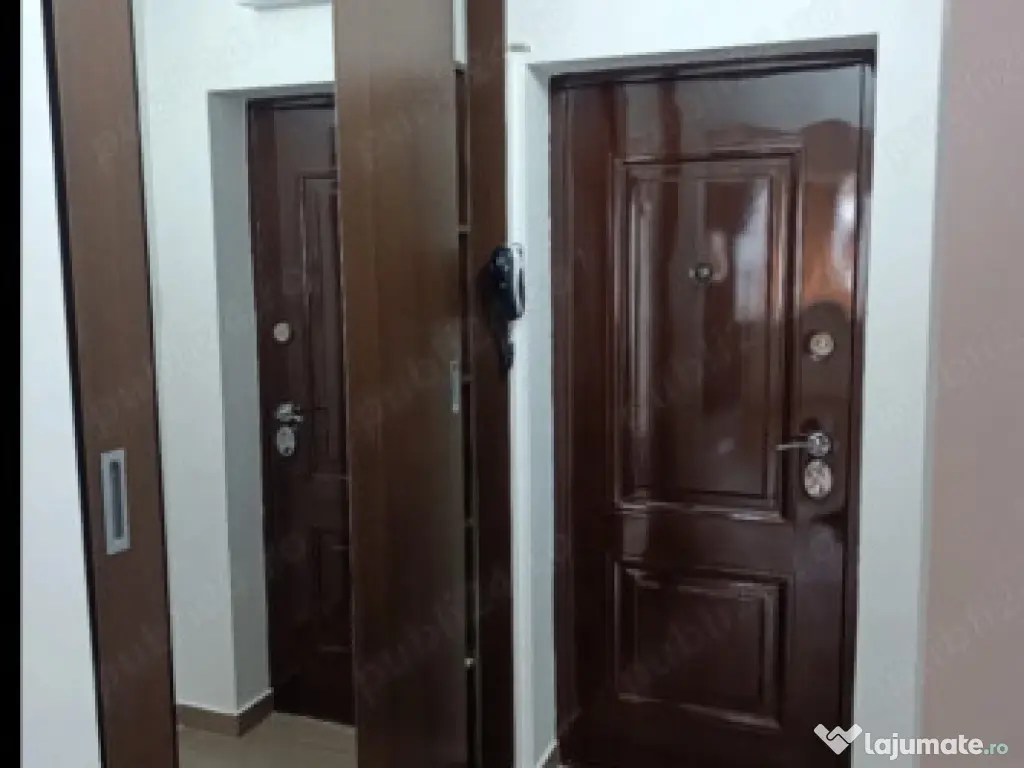 Dristor metrou etaj 2 semidecomandat