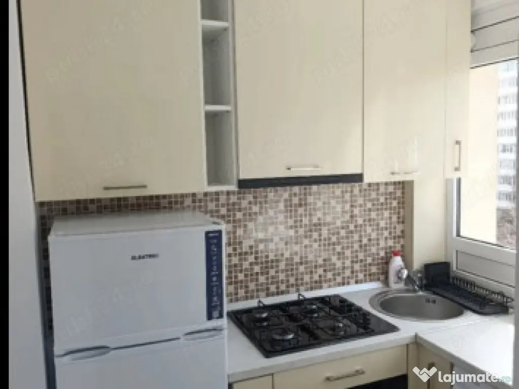 Dristor metrou etaj 2 semidecomandat