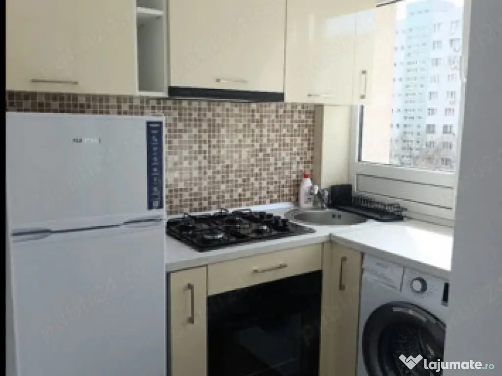 Dristor metrou etaj 2 semidecomandat