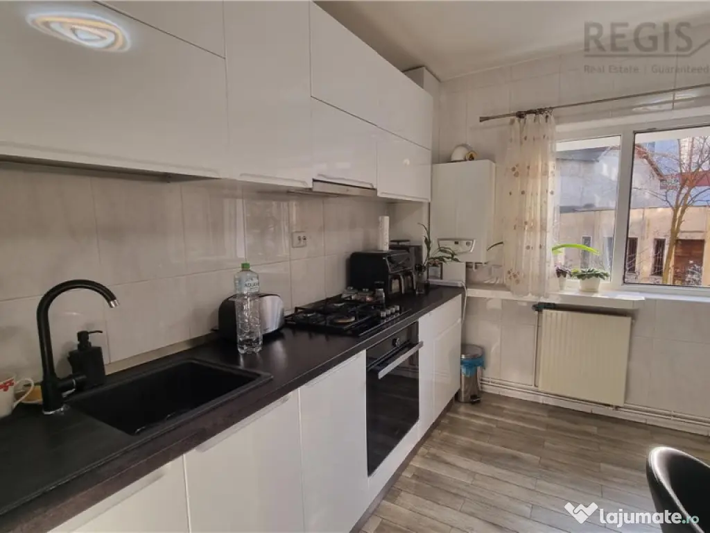 Apartament de 3 camere zona Carpatlor 