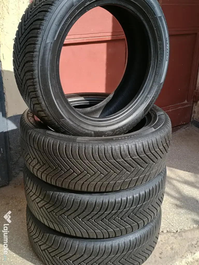 Vând 4 anvelope all season