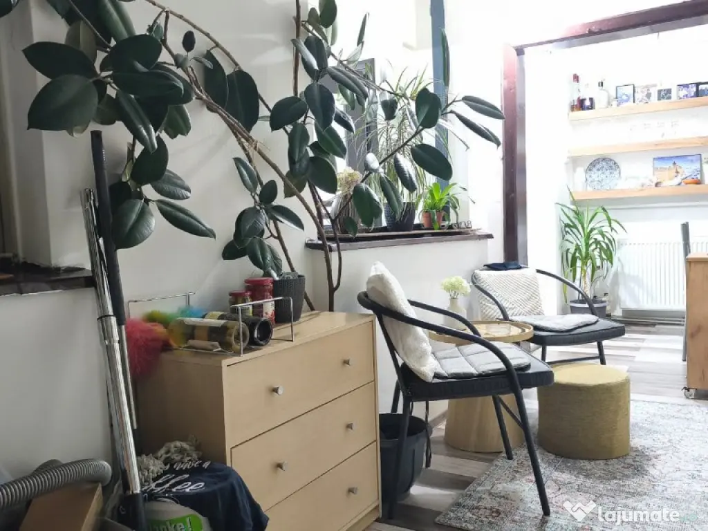 Apartament 2 camere + balcon foarte spatios in Deva, zona Dacia 