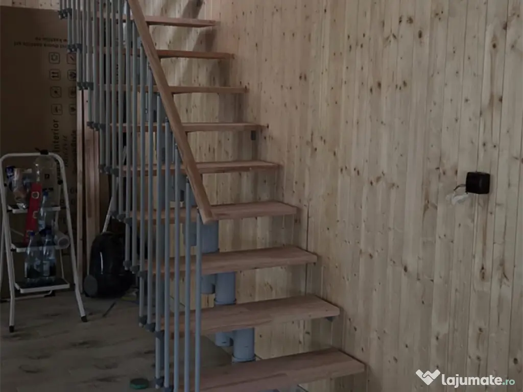 Scara Torino - modulara, lemn fag lacuit + structura metal 