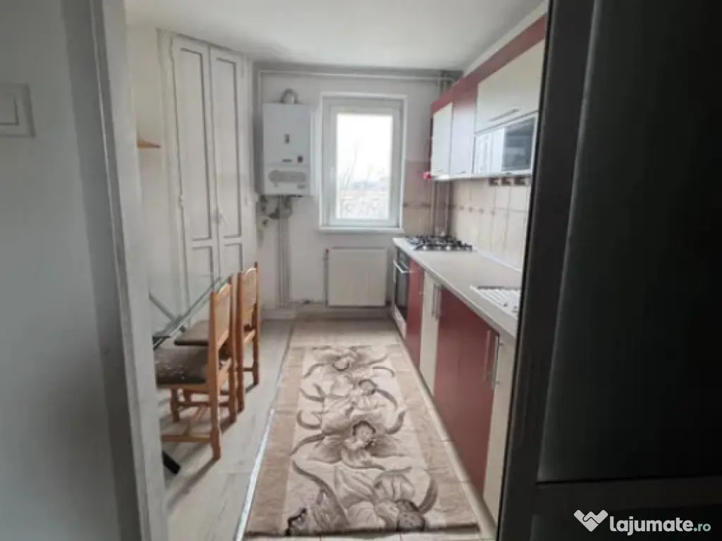 Apartament 2 camere, decomandat - zona Astra