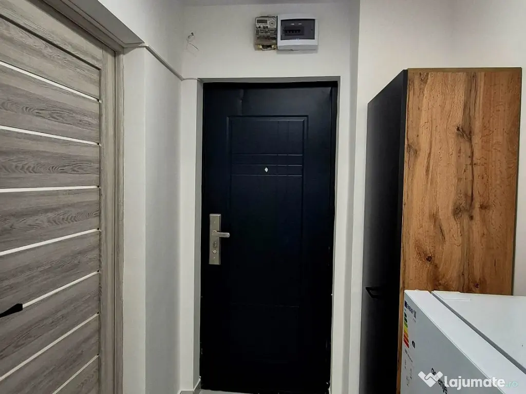 P-ta Victoriei, 2 camere, bloc izolat, totul nou 