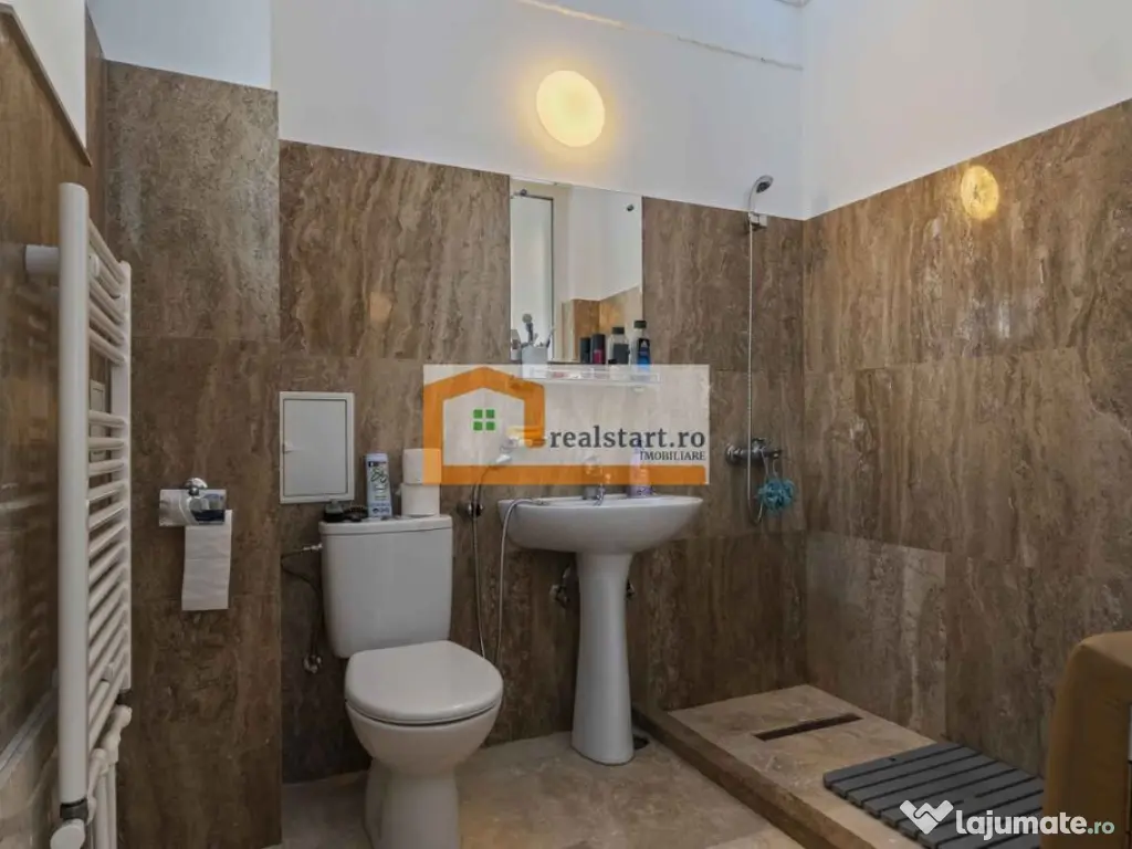 Pta Romana, Vedere spectaculoasa, Renovat total, inclusiv... 