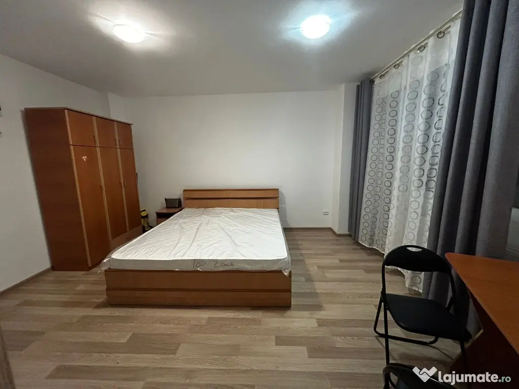 garsoniera de inchiriat 