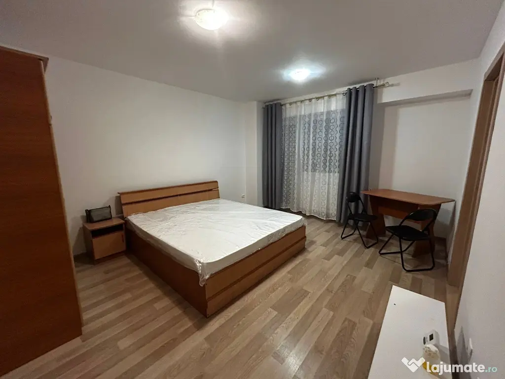 garsoniera de inchiriat 