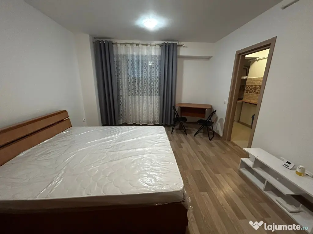 garsoniera de inchiriat 