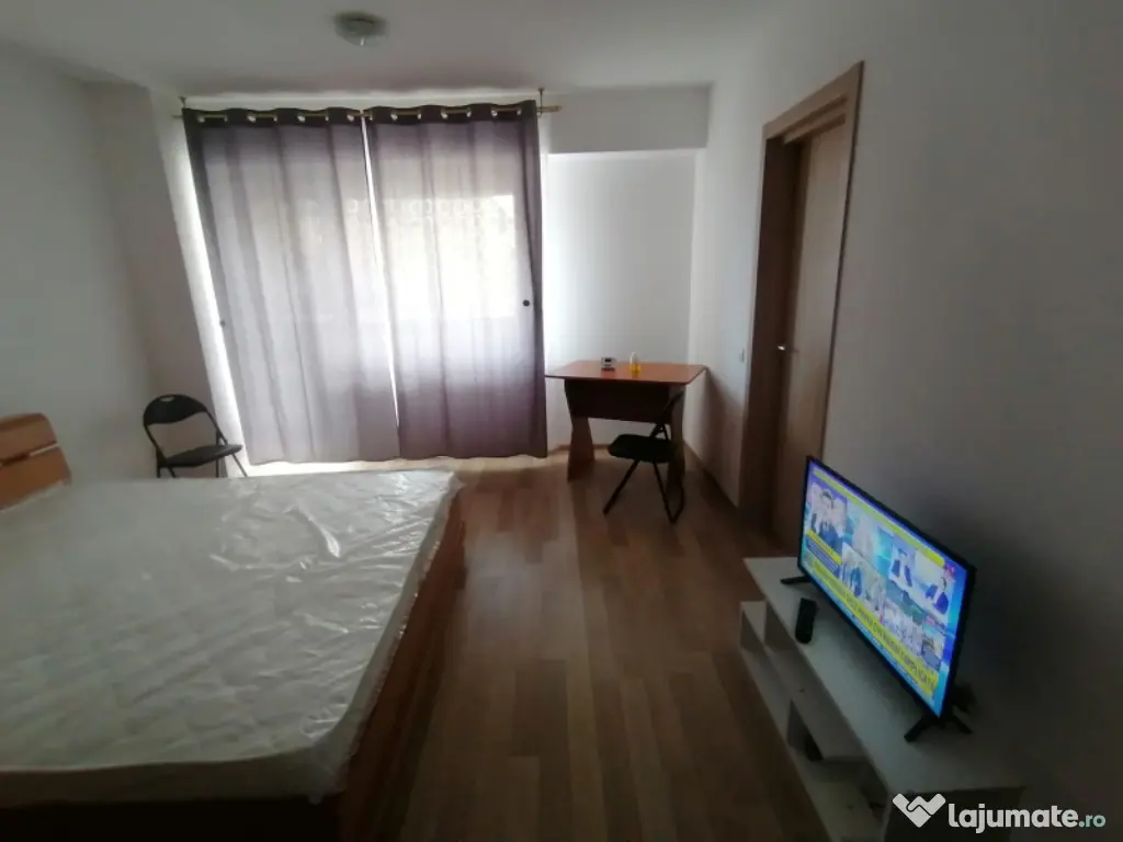 garsoniera de inchiriat 