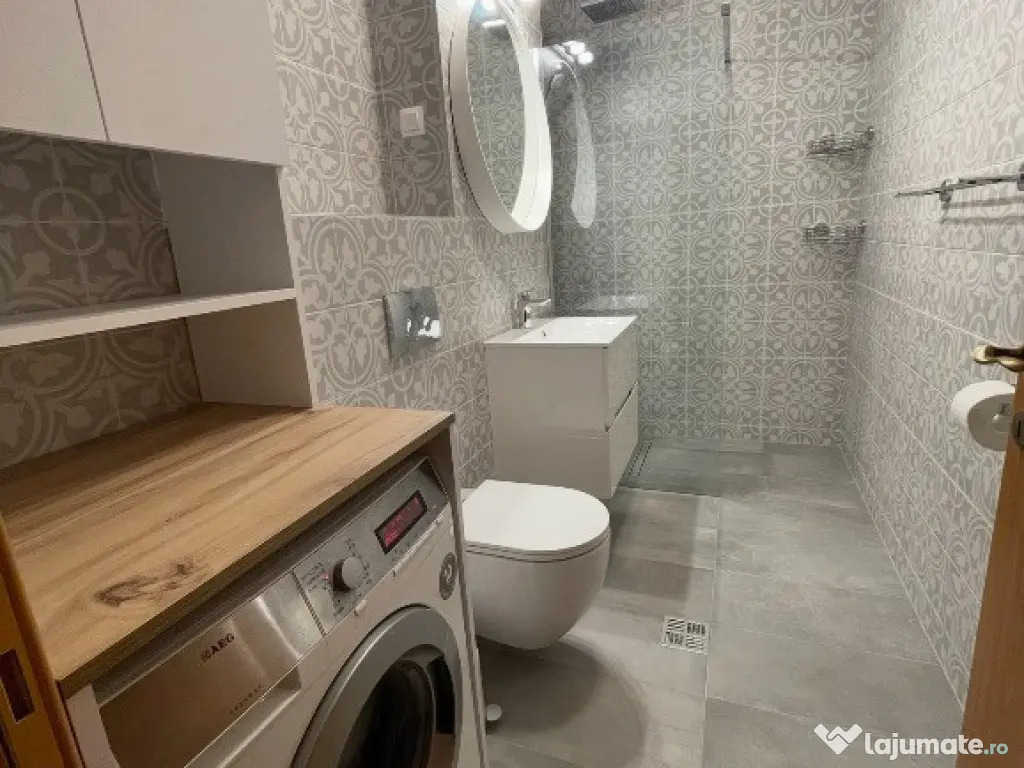 Inchiriez studio dublu vedere Parcul Tineretului, bloc 2008, etaj 7