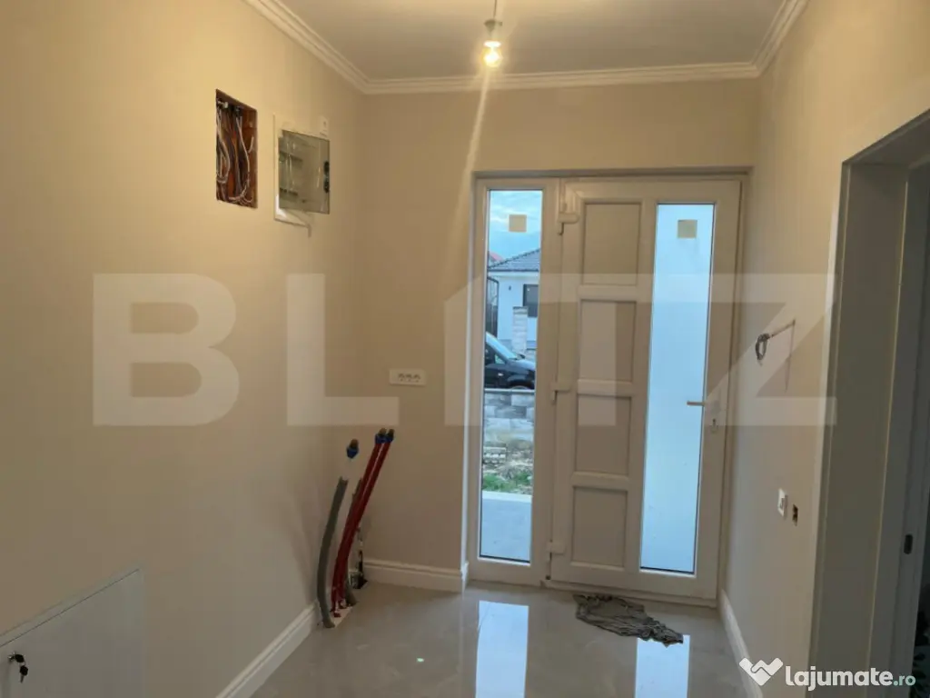 Casa individuala Oradea, zona linistita, cu gard imprejmuire 