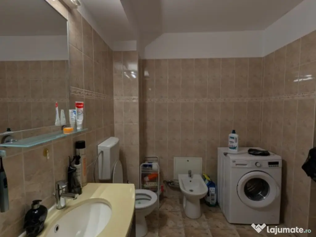 Ap. 3 camere/79mp utili/parter inalt/parcare/cartier Buna Ziua 