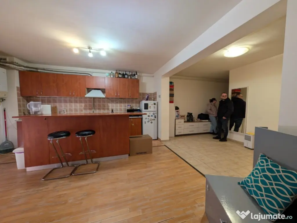 Ap. 3 camere/79mp utili/parter inalt/parcare/cartier Buna Ziua 