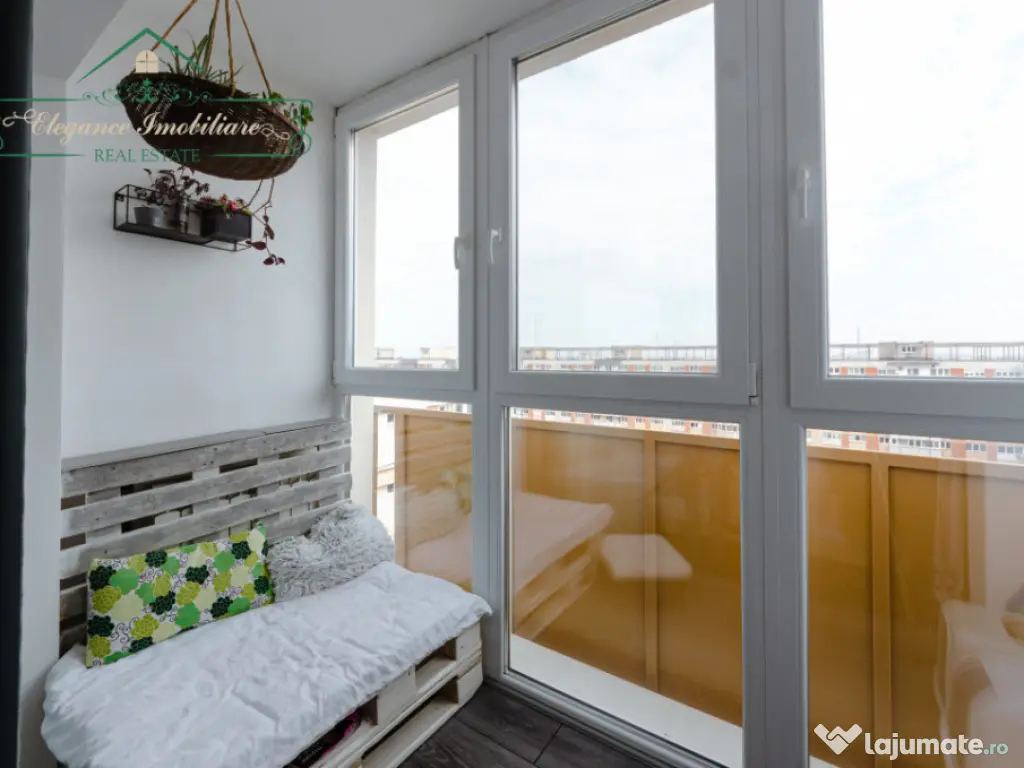 Apartament cu 3 camere , zona Lebăda Arad 