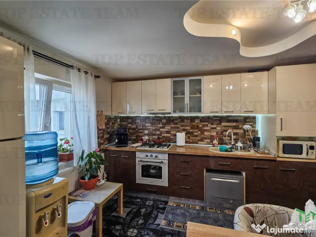 Apartament 3 camere, 2 bai, zona Baicului, an 1985 