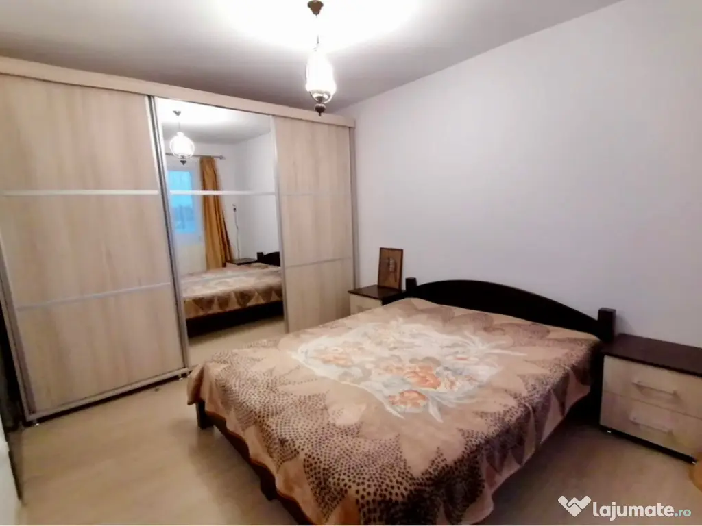 Proprietar 2 camere Iulius Mall 