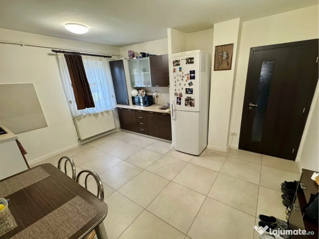 Proprietar 2 camere Iulius Mall 