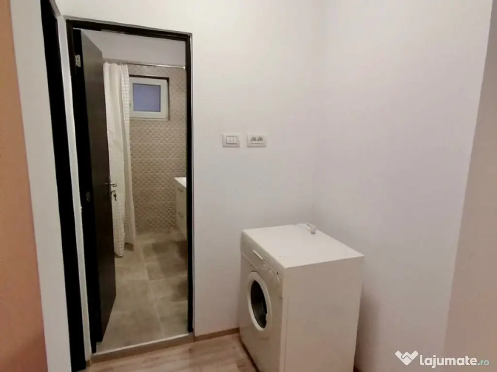 Proprietar 2 camere Iulius Mall 