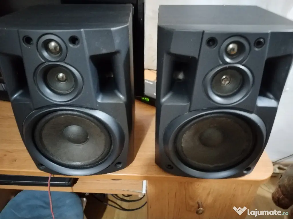 Boxe JVC de 80W pe 6 ohmi Hi-Fi 
