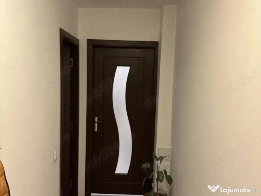 Apartament cu 2 camere, decomandat, proaspăt renovat 