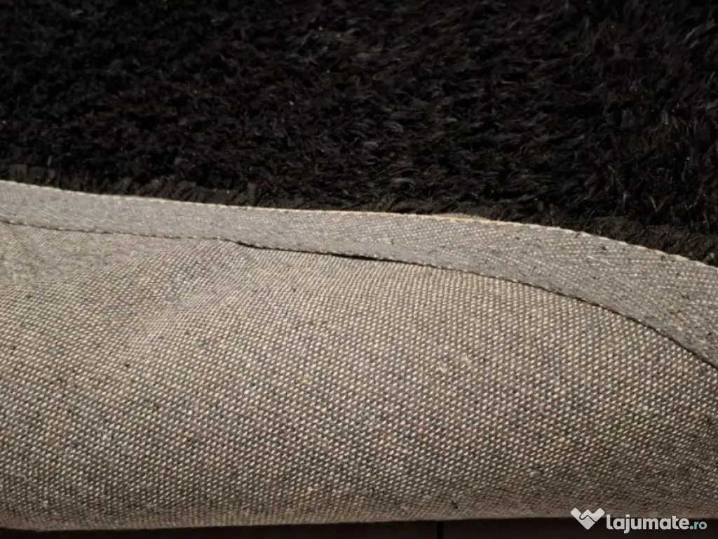 Covor negru pufos rotund 2 metri 