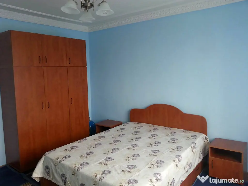 Proprietar închiriez apartament decomandat Doraly 