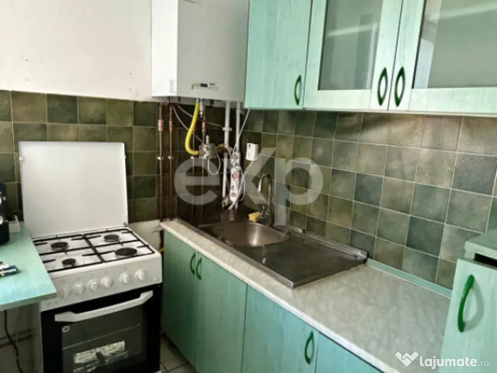 Garsoniera de inchiriat – Garii / Tractorul,- 270 Euro. 