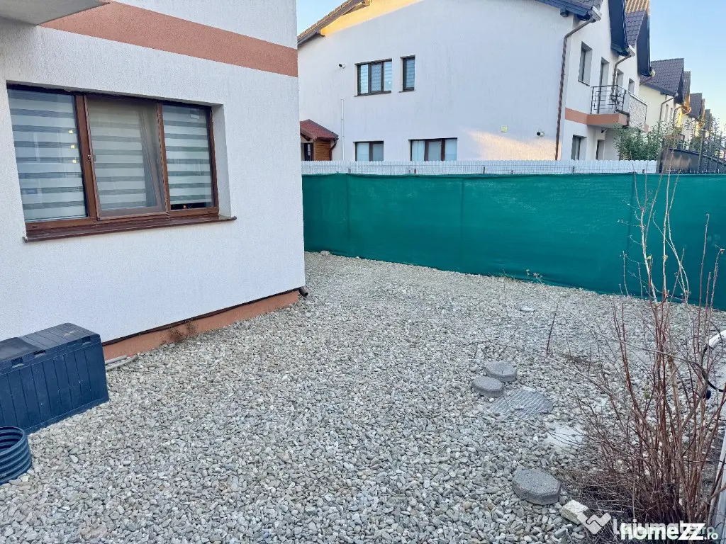 Apartament tip casa si curte privata 75 mp | 2 camere | parcare