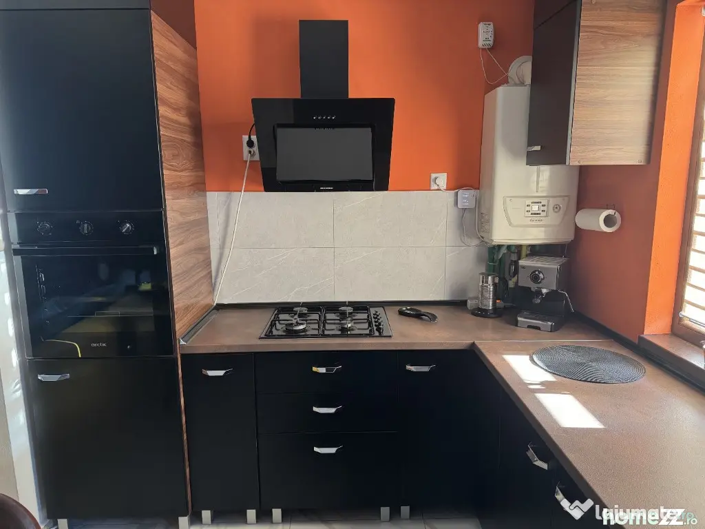 Apartament tip casa si curte privata 75 mp | 2 camere | parcare