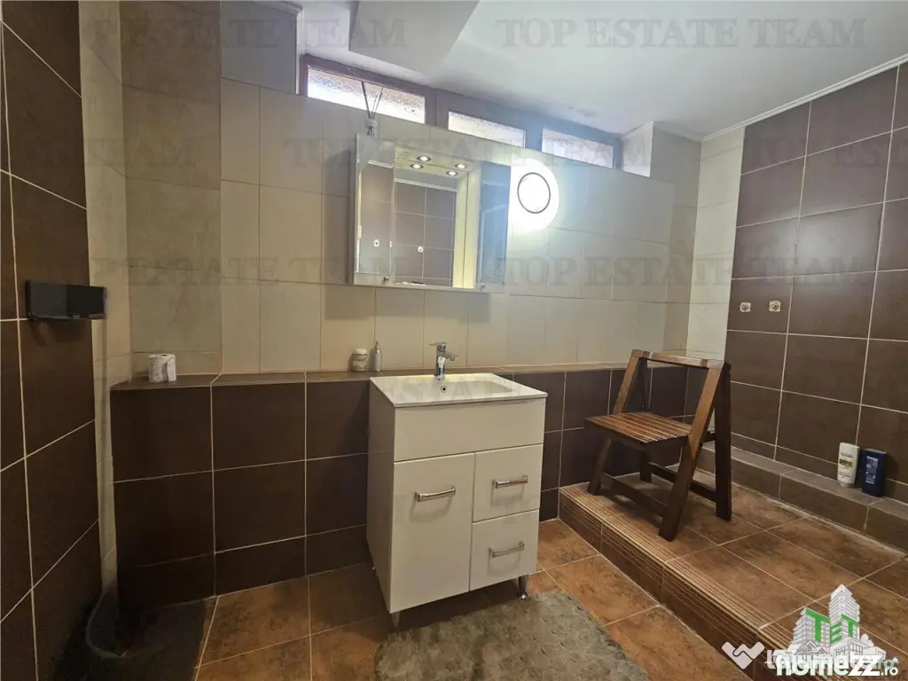 Apartament 4 camere - termen lung, utilitati incluse, ideal 