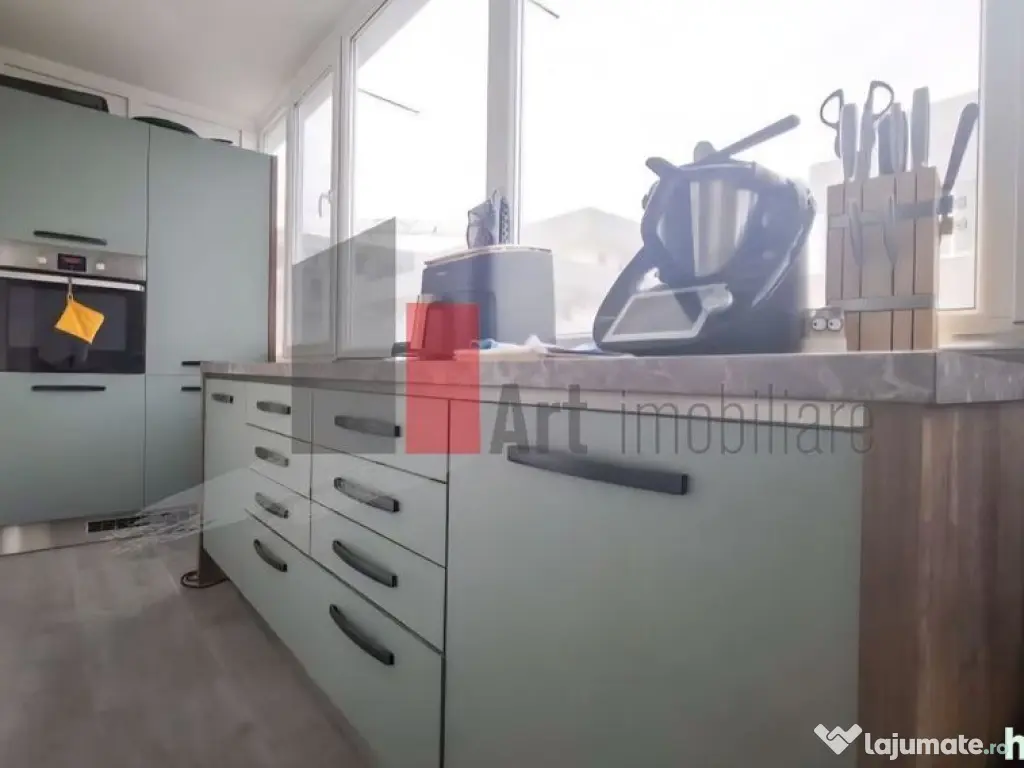 Apartament 3 camere | Lux | 95 mp | Parcare subterana | M... 