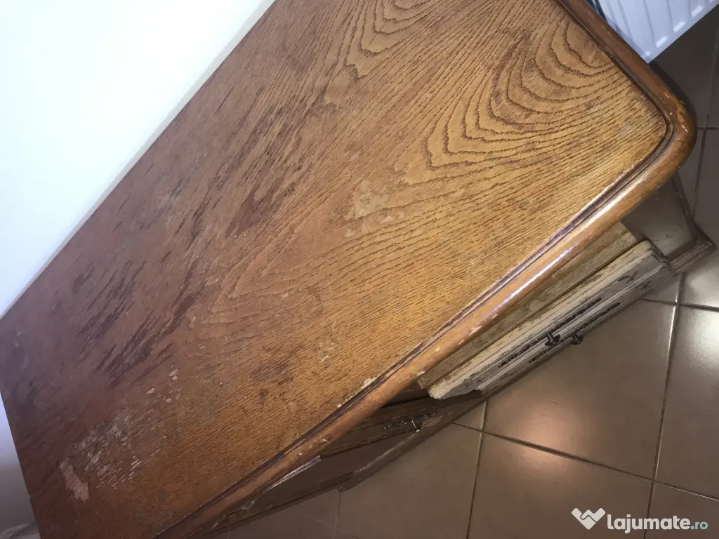 Comodă din lemn masiv 