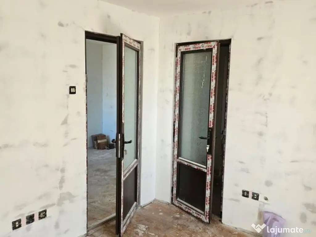 Vanzare - 2 camere, P-uri - Faleza