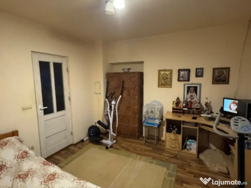 Casă 100 mp în Satul Nou de Sus, 8 ari, garaj 