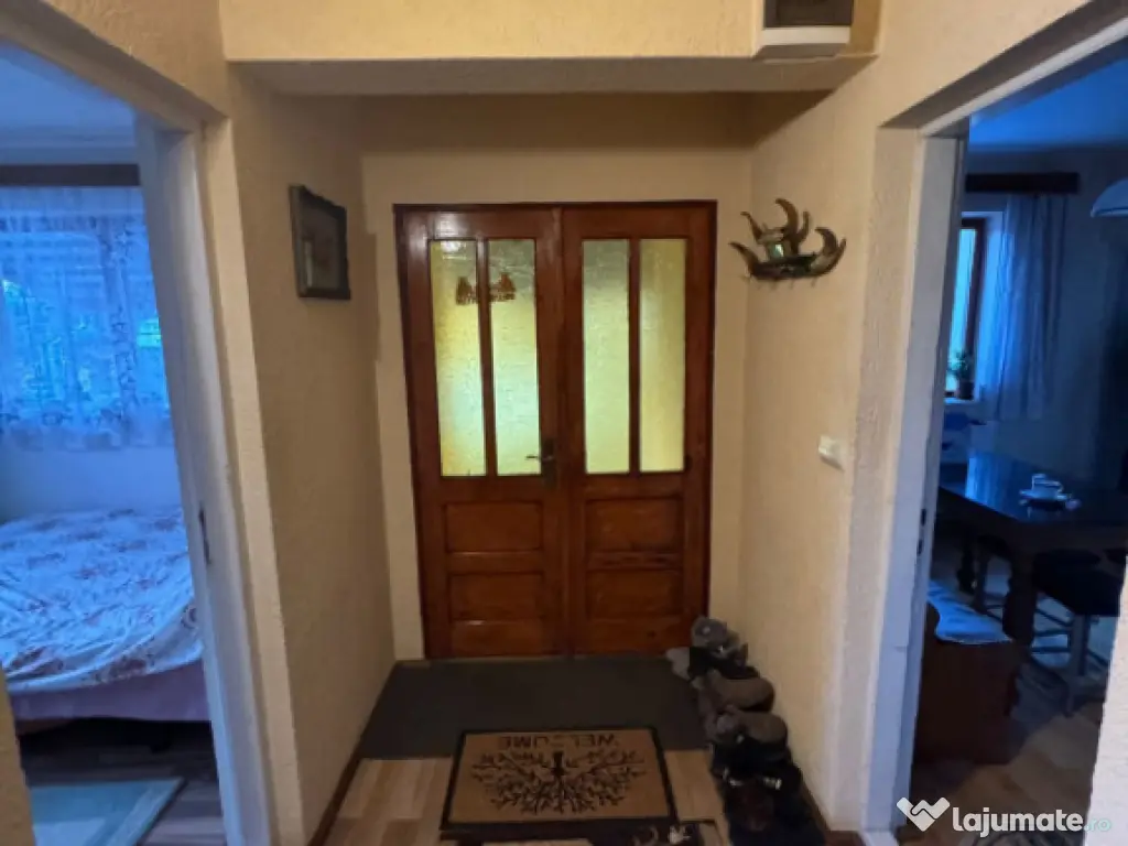 Casă 100 mp în Satul Nou de Sus, 8 ari, garaj 