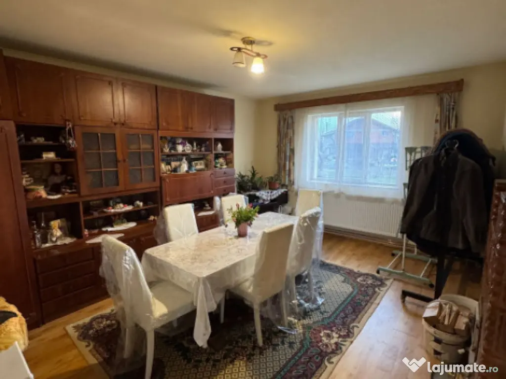 Casă 100 mp în Satul Nou de Sus, 8 ari, garaj 