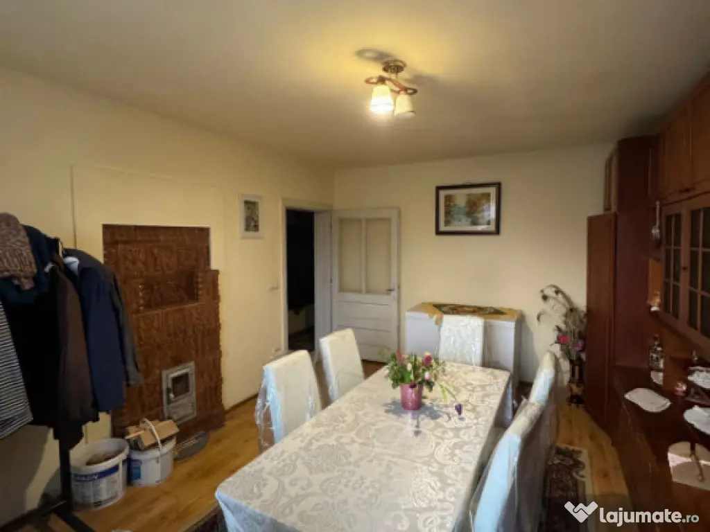 Casă 100 mp în Satul Nou de Sus, 8 ari, garaj 