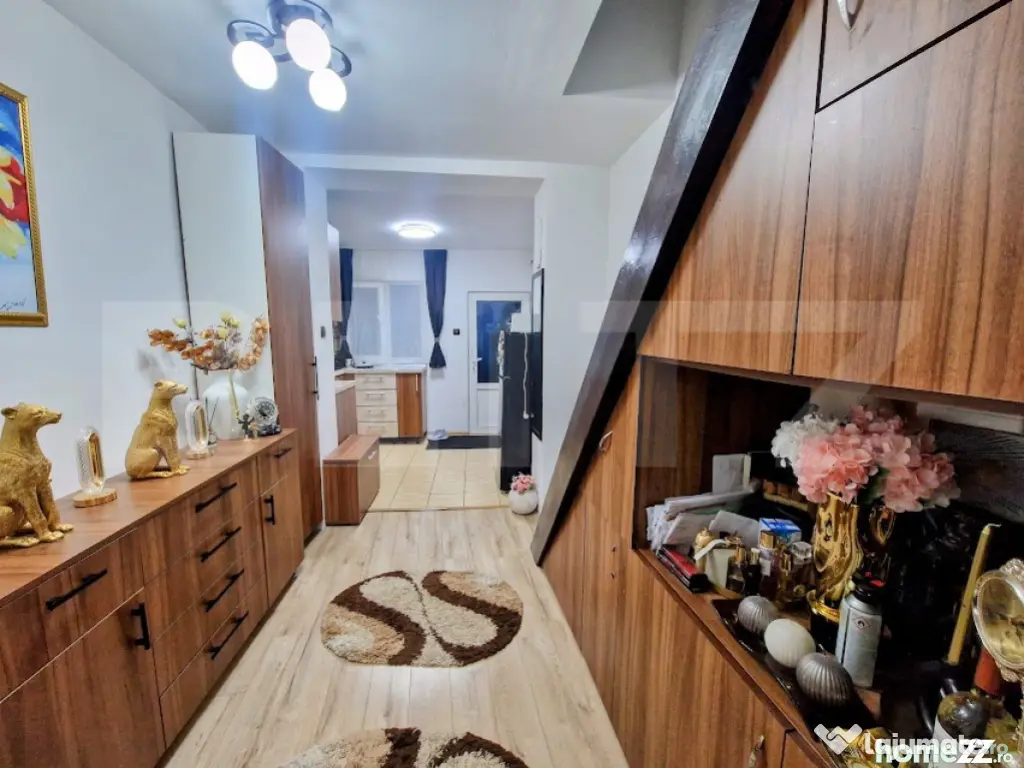 Apartament la casă cu curte privată - Velenta 