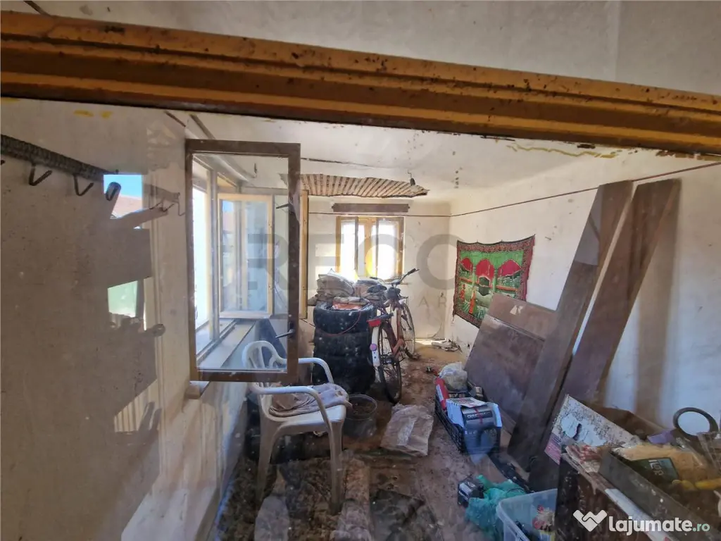 Teren mare cu 2 case in Sabolciu, com. Sacadat 