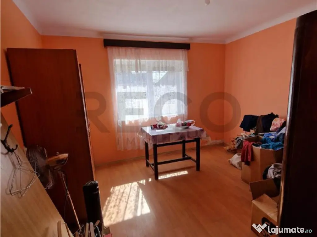 Teren mare cu 2 case in Sabolciu, com. Sacadat 