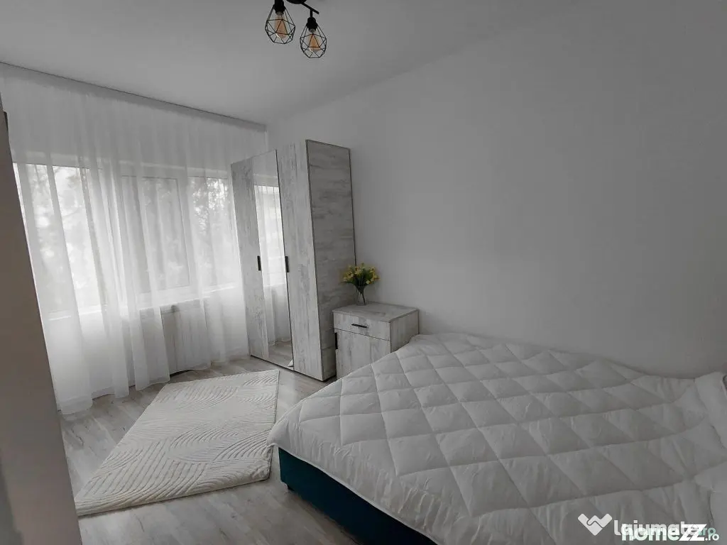 Vanzare - apartament cu 3 camere, Micro 16, renovat, mobi... 