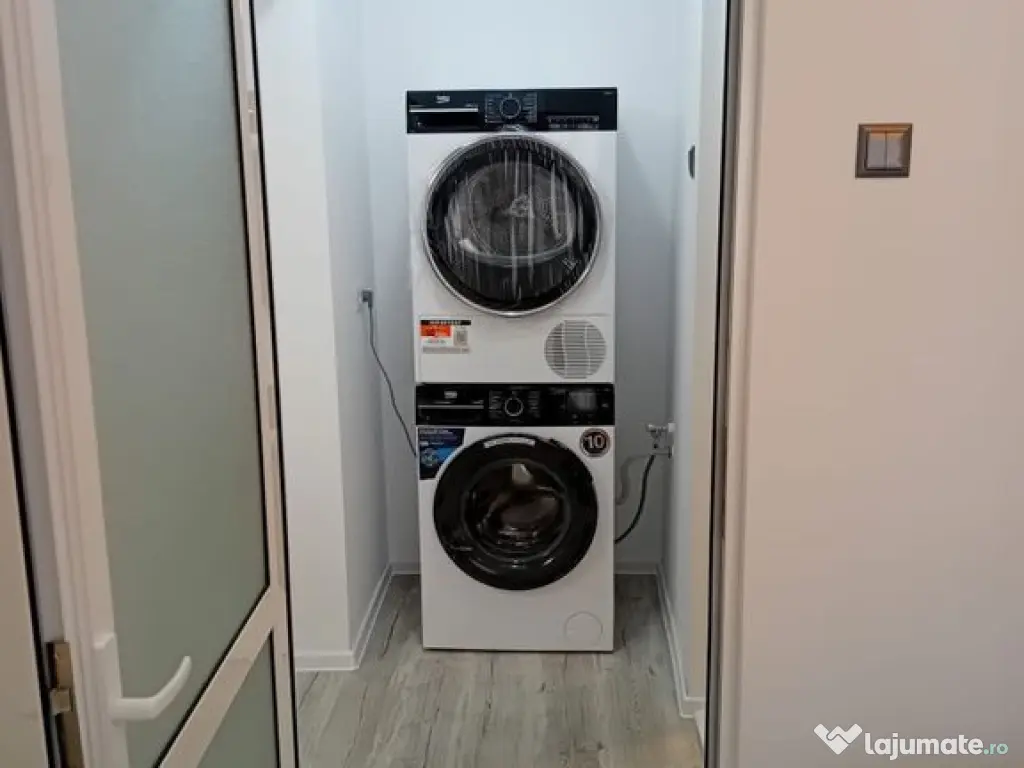 Vanzare - apartament cu 3 camere, Micro 16, renovat, mobi... 