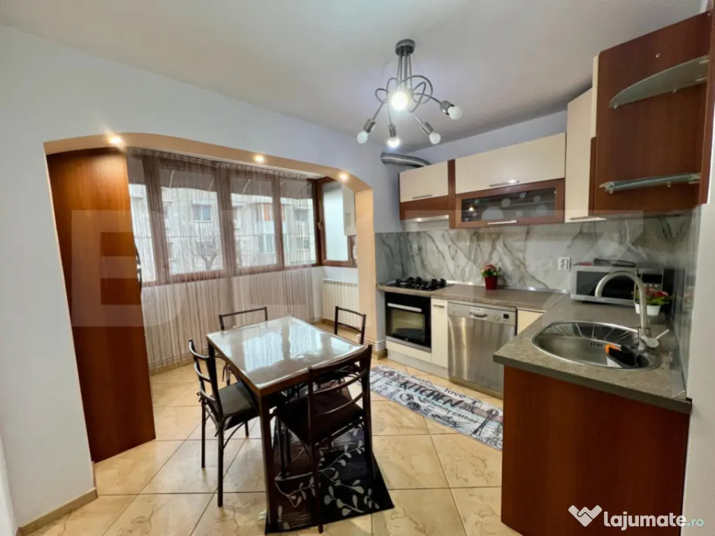 Apartament 3 camere decomandate, 65 mp, modernizat, zona-Cra 