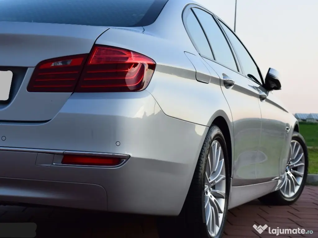 BMW Seria 5 520d Luxury Line