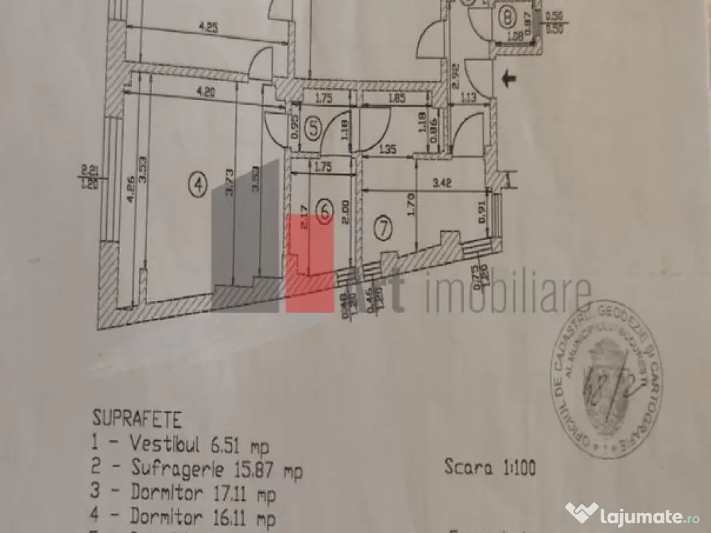 Apartament cu 3 camere de vanzare-Piata Victoriei 