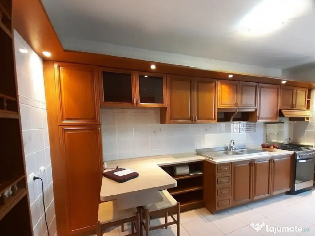 Cotroceni | 3 camere | 126mp | dec | et 1+2 | 450.000 euro 