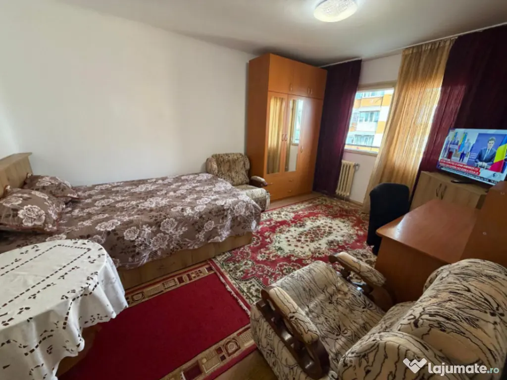 Garsoniera decomandata, 38 mp , etaj 3/4, zona Rovine 